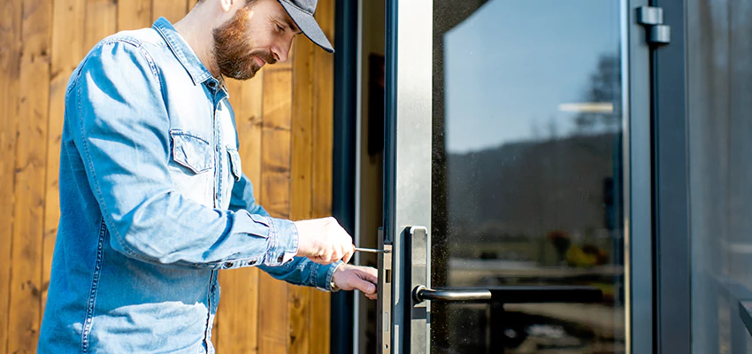 Frameless Glass Storefront Door Locks Replacement in Elmwood Park, IL