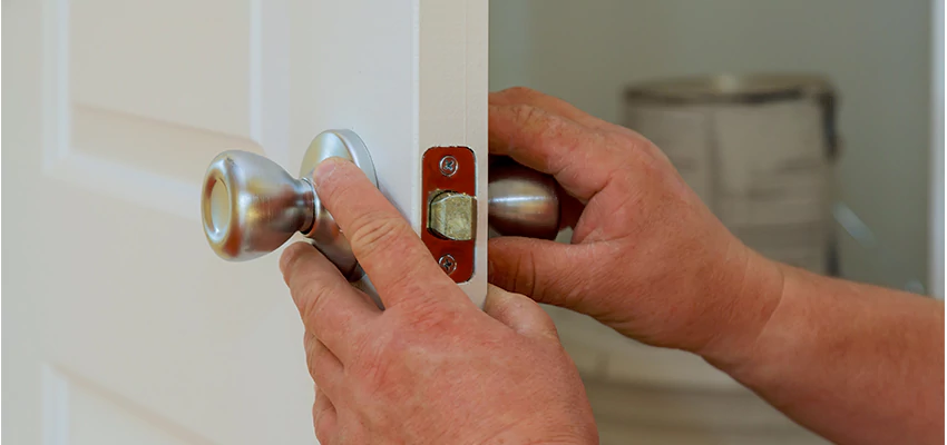 AAA Locksmiths For lock Replacement in Elmwood Park, Illinois