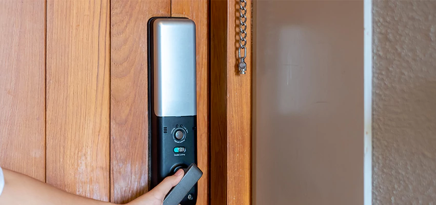 Home Security Electronic Locks Upgrades in Elmwood Park, IL